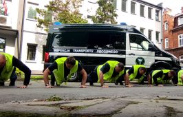 Do akcji pomocy chłopcu, zorganizowanej w formie challenge’u włączyli się inspektorzy WITD Kraków.