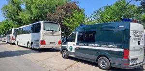 Inspektorzy kontrolowali autobusy w ramach akcji „Bezpieczny autokar”.